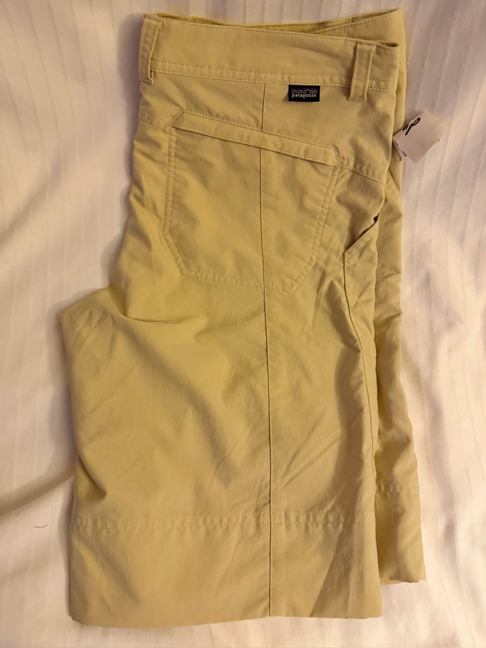 Patagonia khaki shorts in new/excellent condition women’s size 10